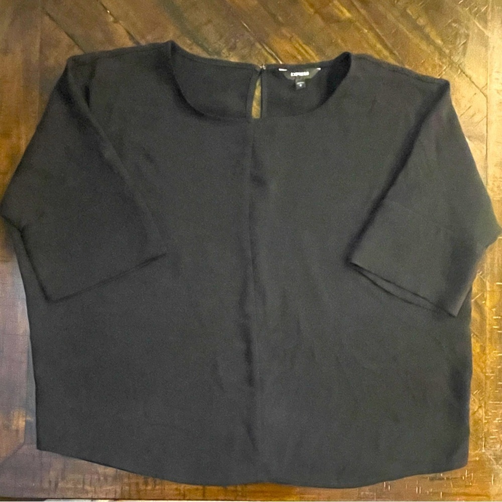Express mid Sleeve Blouse in Black — size medium